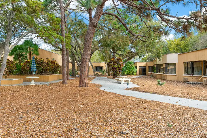 Exterior-Courtyard (Small)